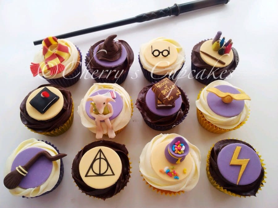 Harry Potter Cupcakes
 Harry Potter Cupcakes cake by Cherry s Cupcakes CakesDecor