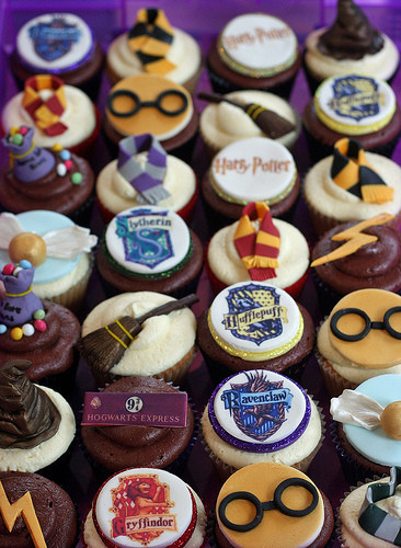 Harry Potter Cupcakes
 Fabulous Harry Potter cupcakes from Clare s Cupcakes in the UK