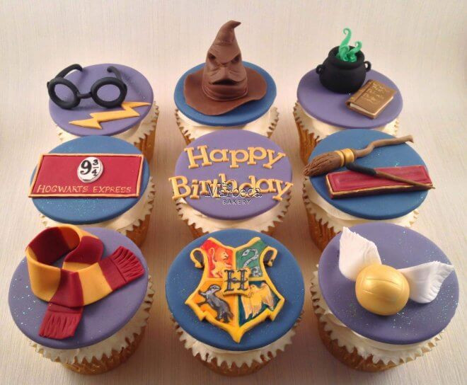 Harry Potter Cupcakes
 30 Magical Harry Potter Party Ideas Spaceships and Laser