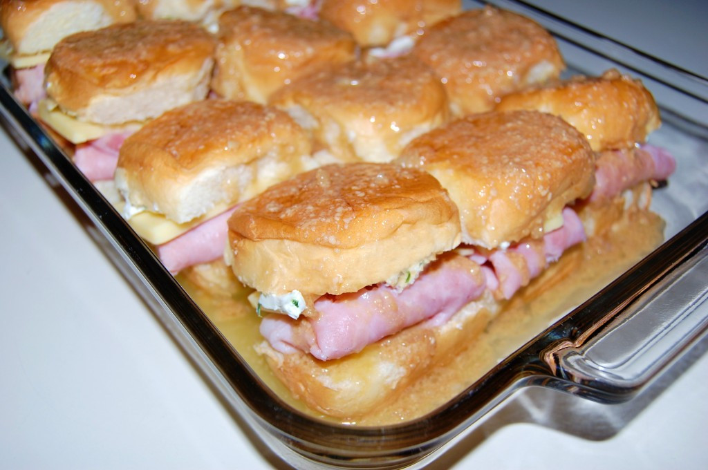Hawaiian Bread Recipes Appetizers
 Baked Ham and Cheese Sliders