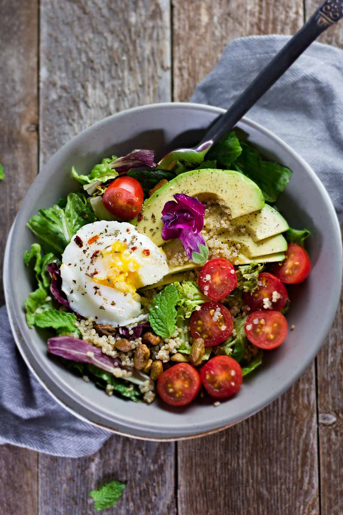 Healthy Avocado Breakfast
 Poached Egg & Avocado Breakfast Salad Jar Lemons