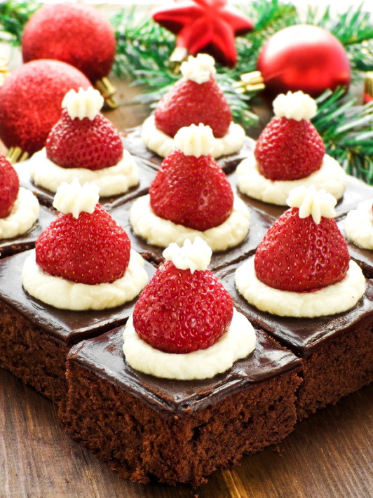 Healthy Christmas Desserts
 Santa Hat Mini Brownies – Healthy Christmas Party Dinner