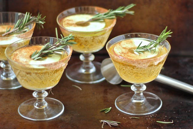 Holiday Whiskey Drinks
 20 Holiday Cocktail Recipes to Make Spirits Merry and