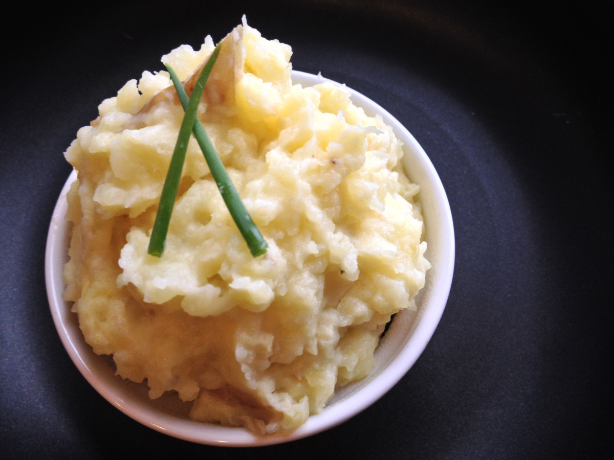 Homemade Garlic Mashed Potatoes
 garlic mashed potatoes