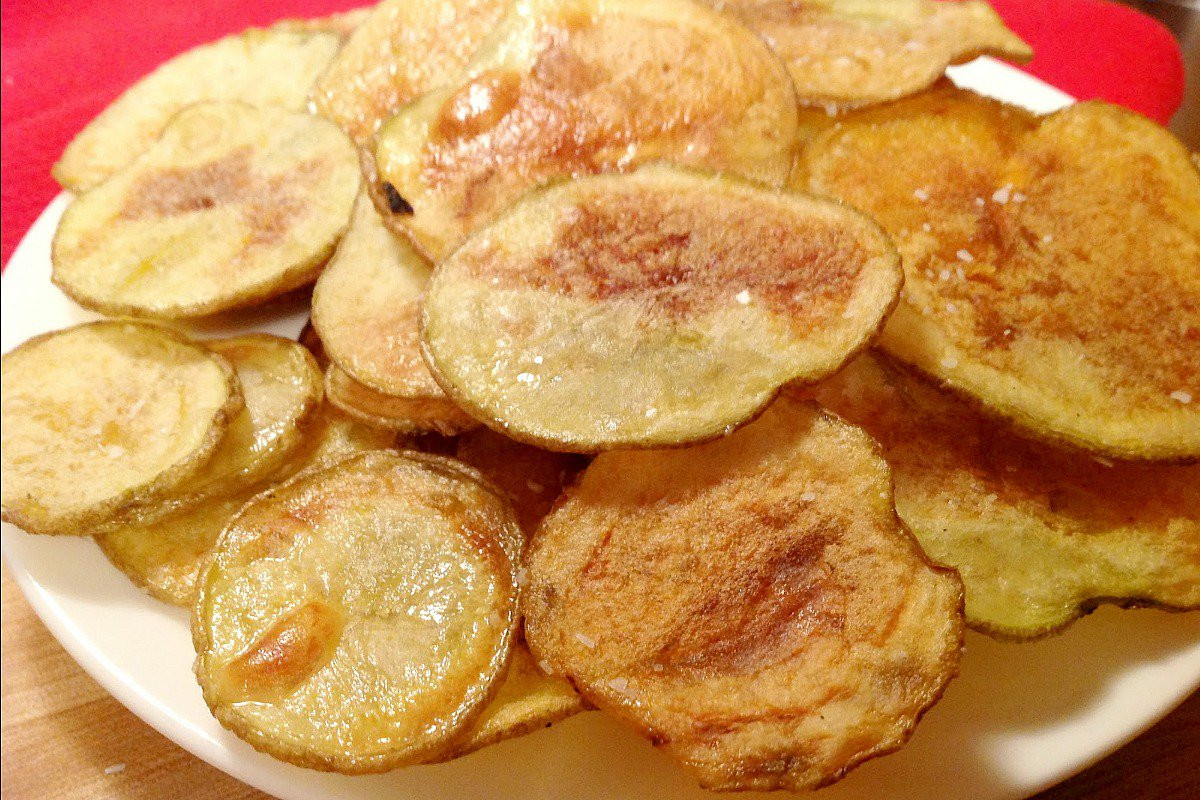 Homemade Potato Chips
 Homemade Baked Potato Chips [Vegan] e Green Planet e