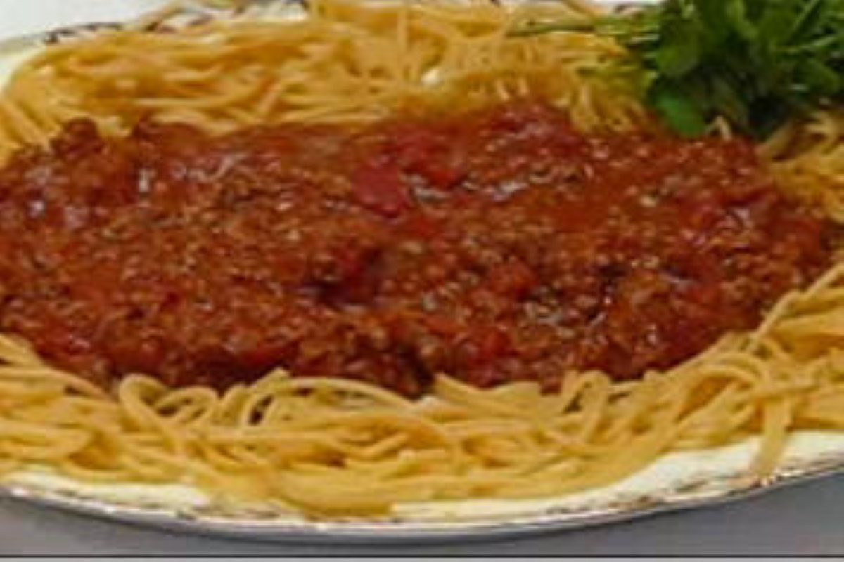 Homemade Spaghetti Meat Sauce
 Easy Spaghetti with Homemade Meat Sauce BigOven