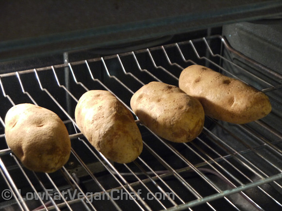 How Long To Bake A Potato At 375
 How To Bake A Russet Potato Without Oil For Baked Jacket