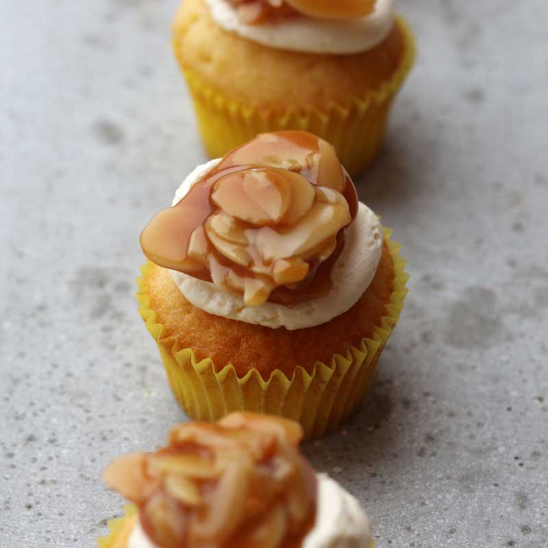 How Long To Bake Mini Cupcakes
 Mini Bienenstich Bee Sting Cupcakes – Bake to the roots