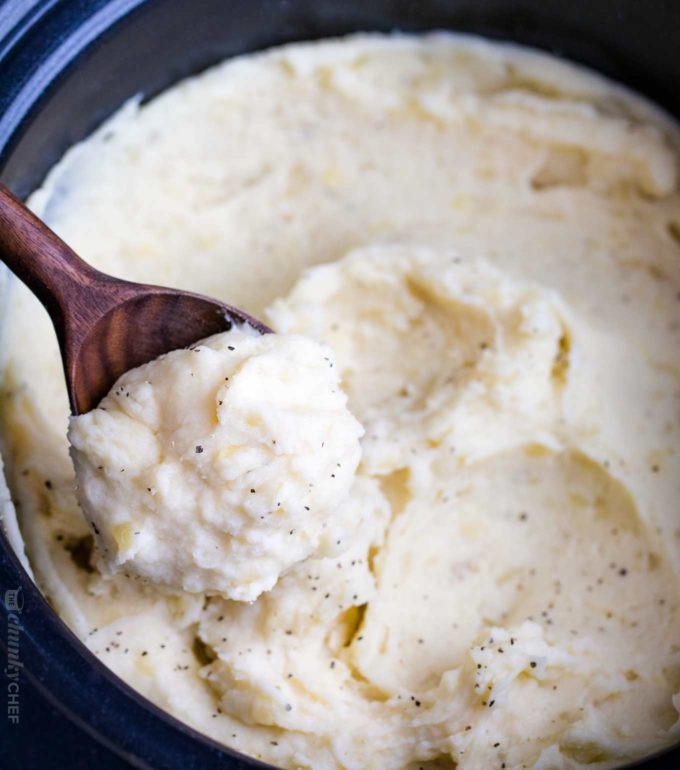 How Many Potatoes Per Person For Mashed Potatoes
 Homestyle Crockpot No Boil Mashed Potatoes The Chunky Chef