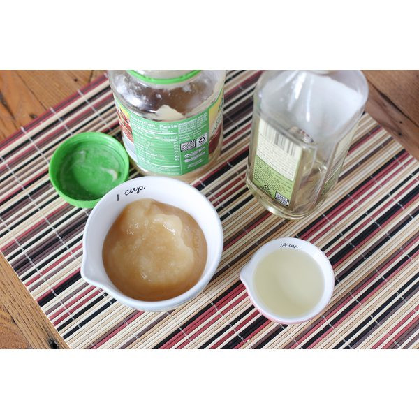 How Much Applesauce To Replace Oil
 How to Substitute Applesauce for Oil in Cupcakes