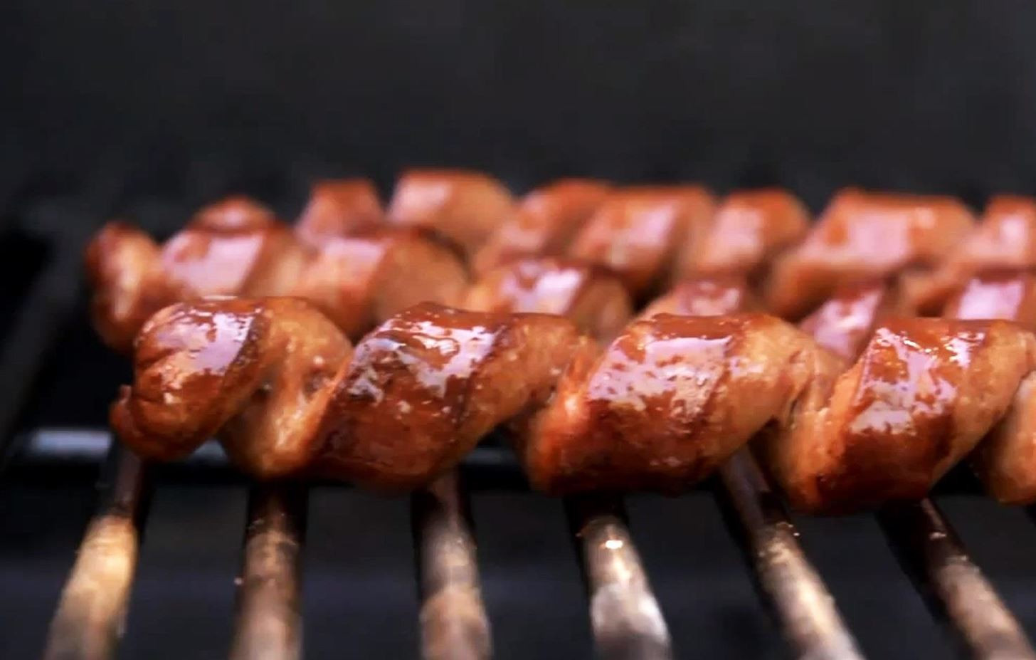 How To Grill Hot Dogs
 Grill Hacker You ve Been Cooking Hot Dogs Wrong Your