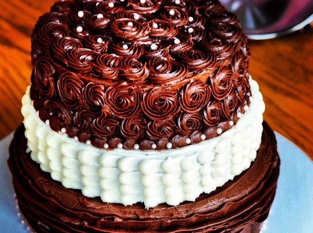 How To Make A Chocolate Cake
 How to Make a Perfect Chocolate Wedding Cake Recipe