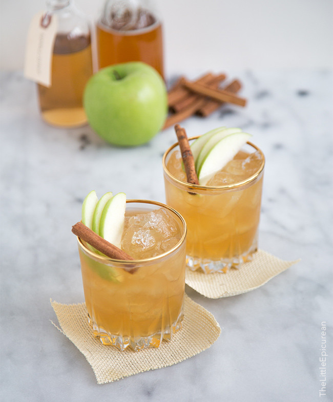 How To Make Apple Pie Drink
 Apple Pie Moonshine Cocktail The Little Epicurean