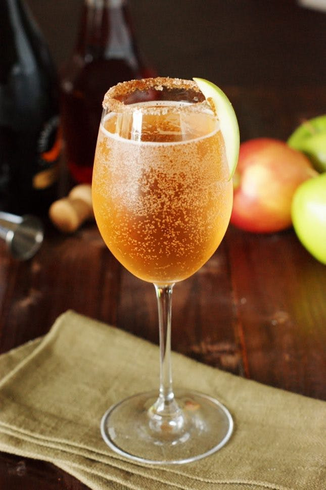 How To Make Apple Pie Drink
 You’ll Want These 21 Signature Cocktails at Your Fall