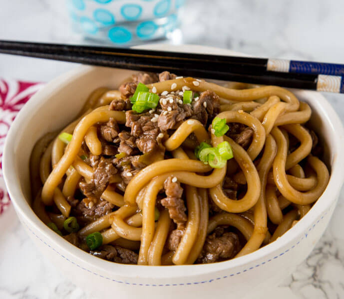 How To Make Beef And Noodles
 Garlic Beef Noodle Bowls Dinners Dishes and Desserts