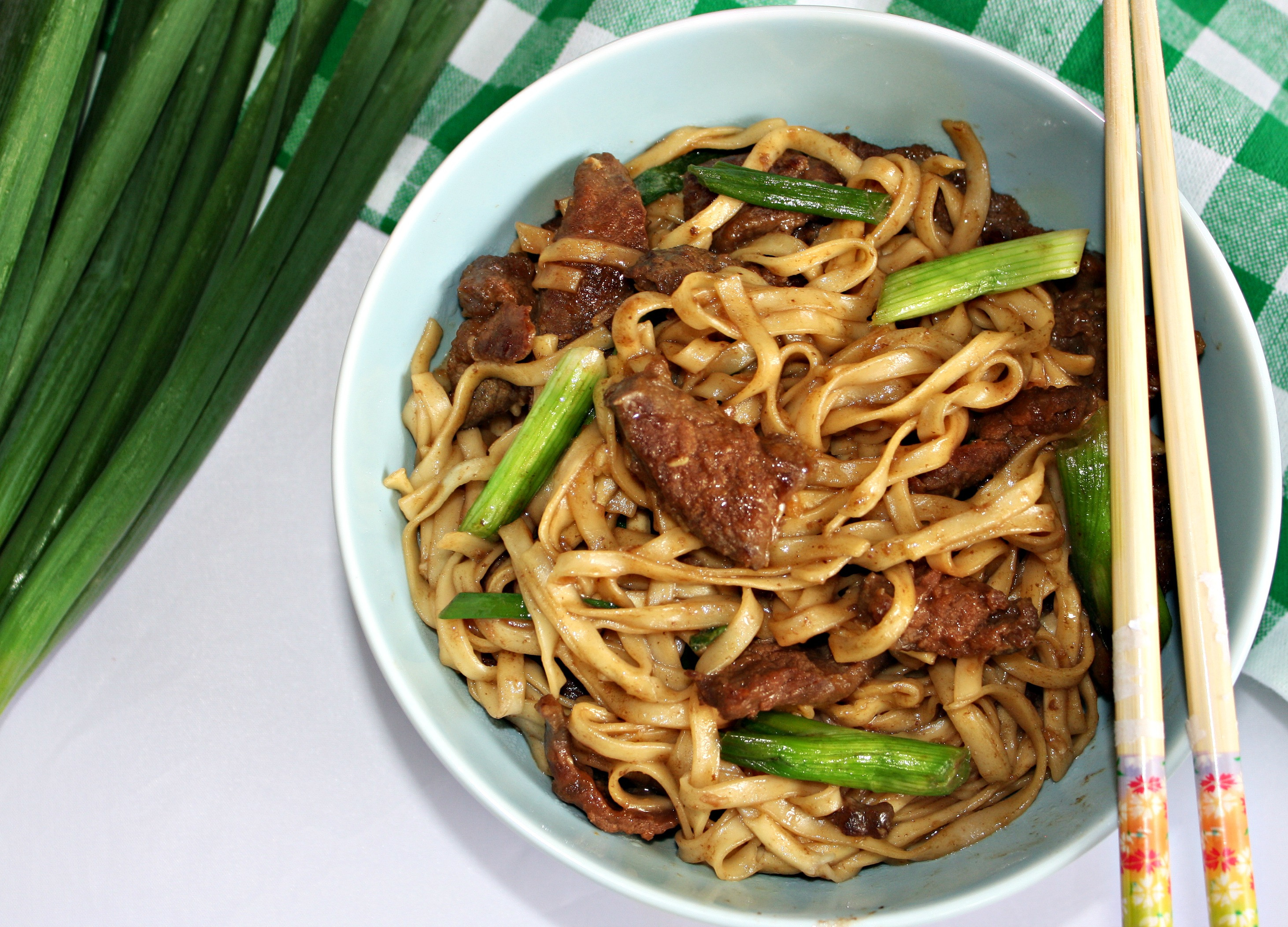 How To Make Beef And Noodles
 Beef with Noodles Asian Style