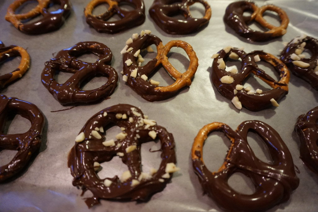 How To Make Chocolate Covered Pretzels
 How To Make Homemade Chocolate Covered Pretzels Recipe