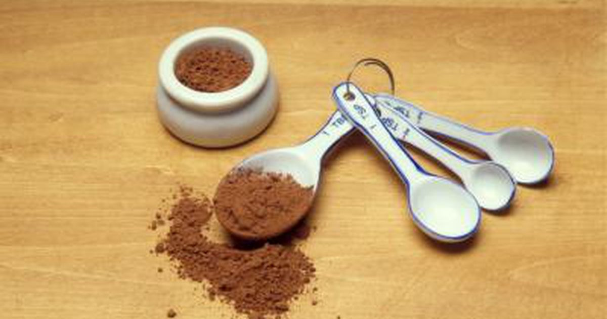 How To Make Chocolate From Cocoa Powder
 How to Make Molding Chocolate With Cocoa Powder