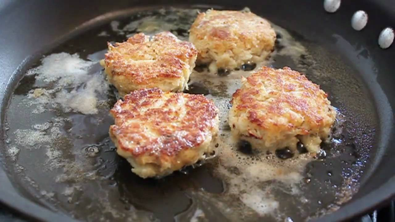 How To Make Crab Cakes
 Crab Cakes Recipe How to Make Crab Cakes