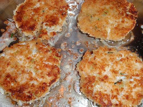 How To Make Crab Cakes
 How To Make Crab Cakes