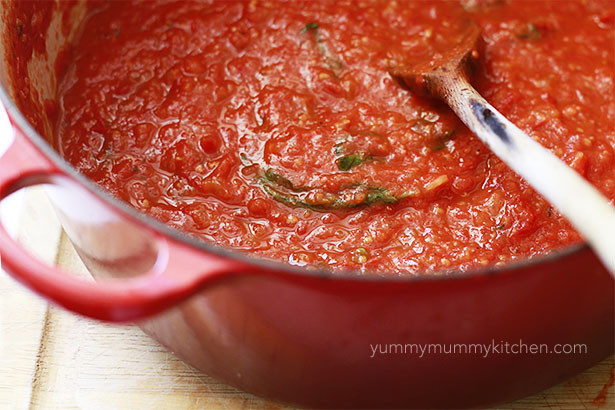 How To Make Fresh Tomato Sauce
 How to Make Marinara Sauce with Fresh Tomatoes Yummy