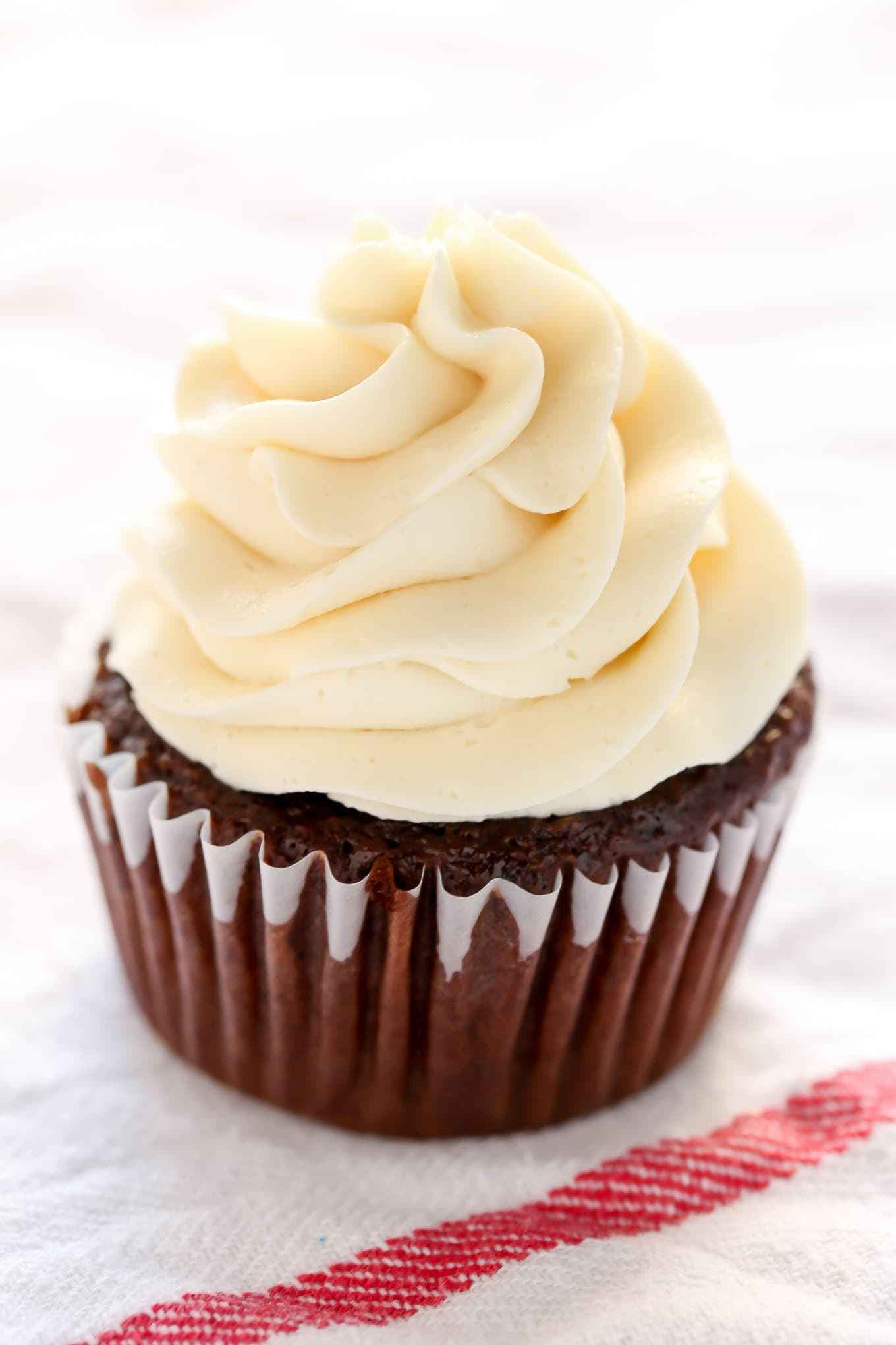 How To Make Homemade Cupcakes
 How To Make Buttercream Frosting