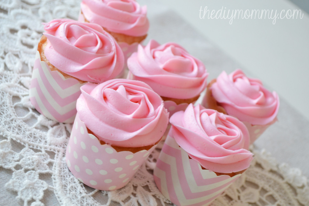 How To Make Icings For Cupcakes
 How to make icing roses on cupcakes with a 1M tip