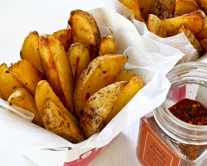 How To Make Potato Wedges
 Baked Spicy Garlic Potato Wedges