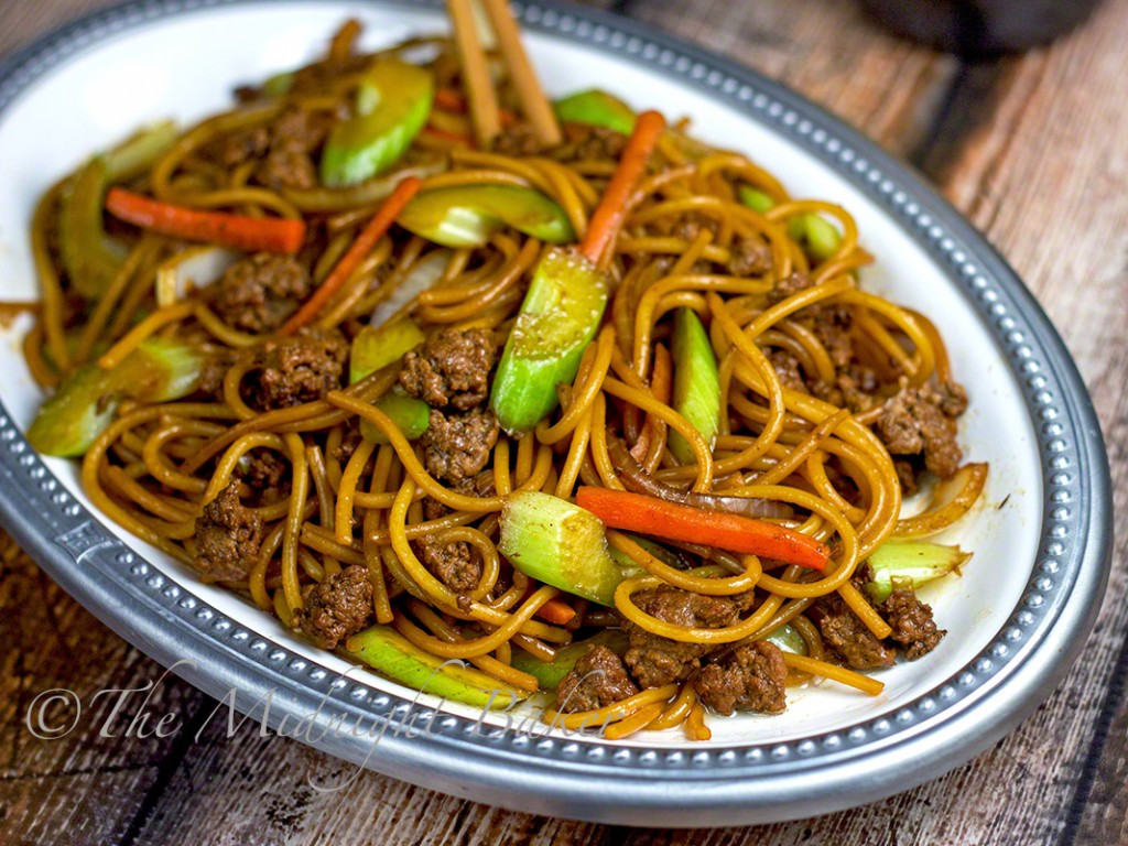 How To Make Spaghetti With Ground Beef
 Ground Beef Lo Mein The Midnight Baker