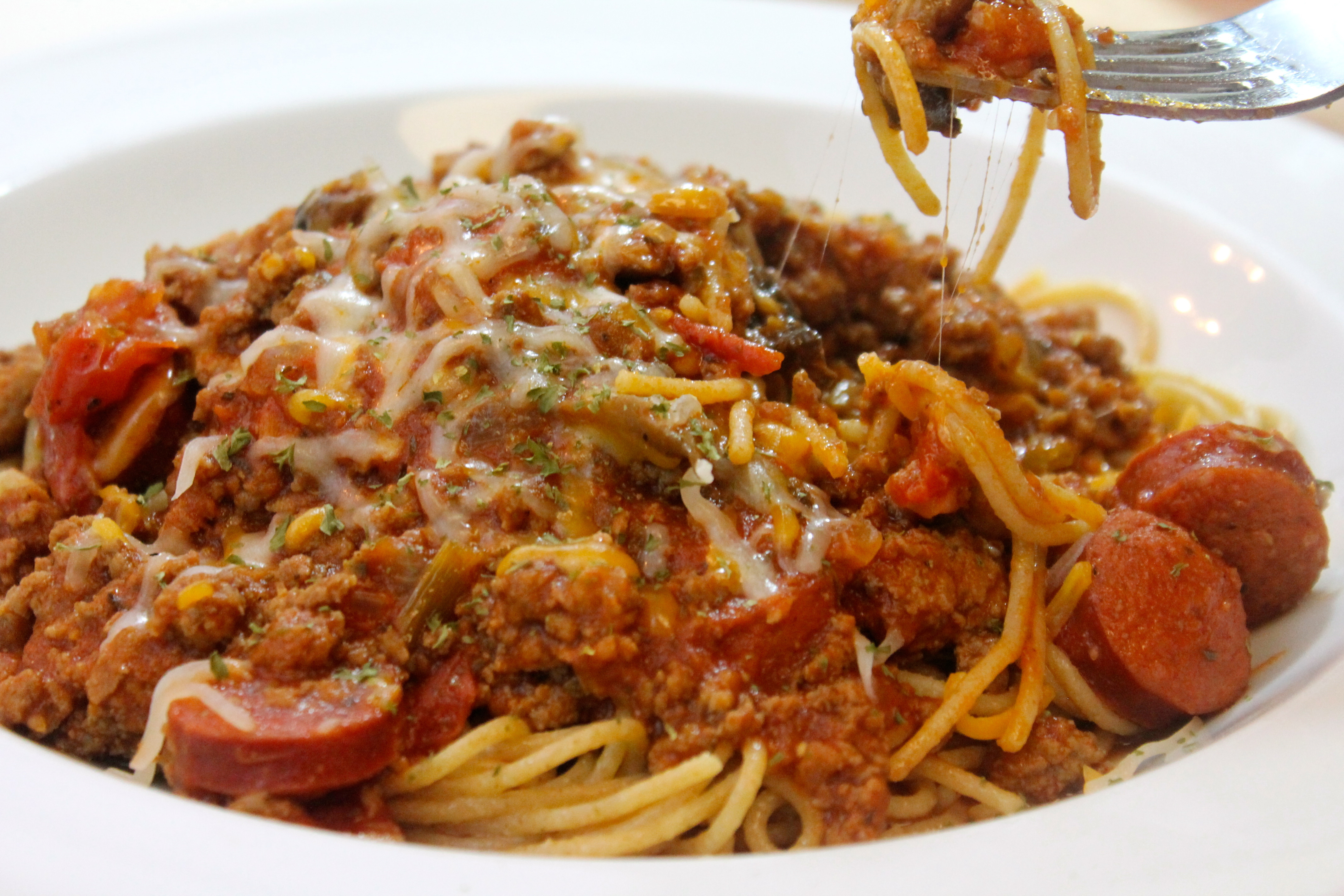 How To Make Spaghetti With Ground Beef
 Spaghetti Recipe with Chunky Ve able and Meat Sauce