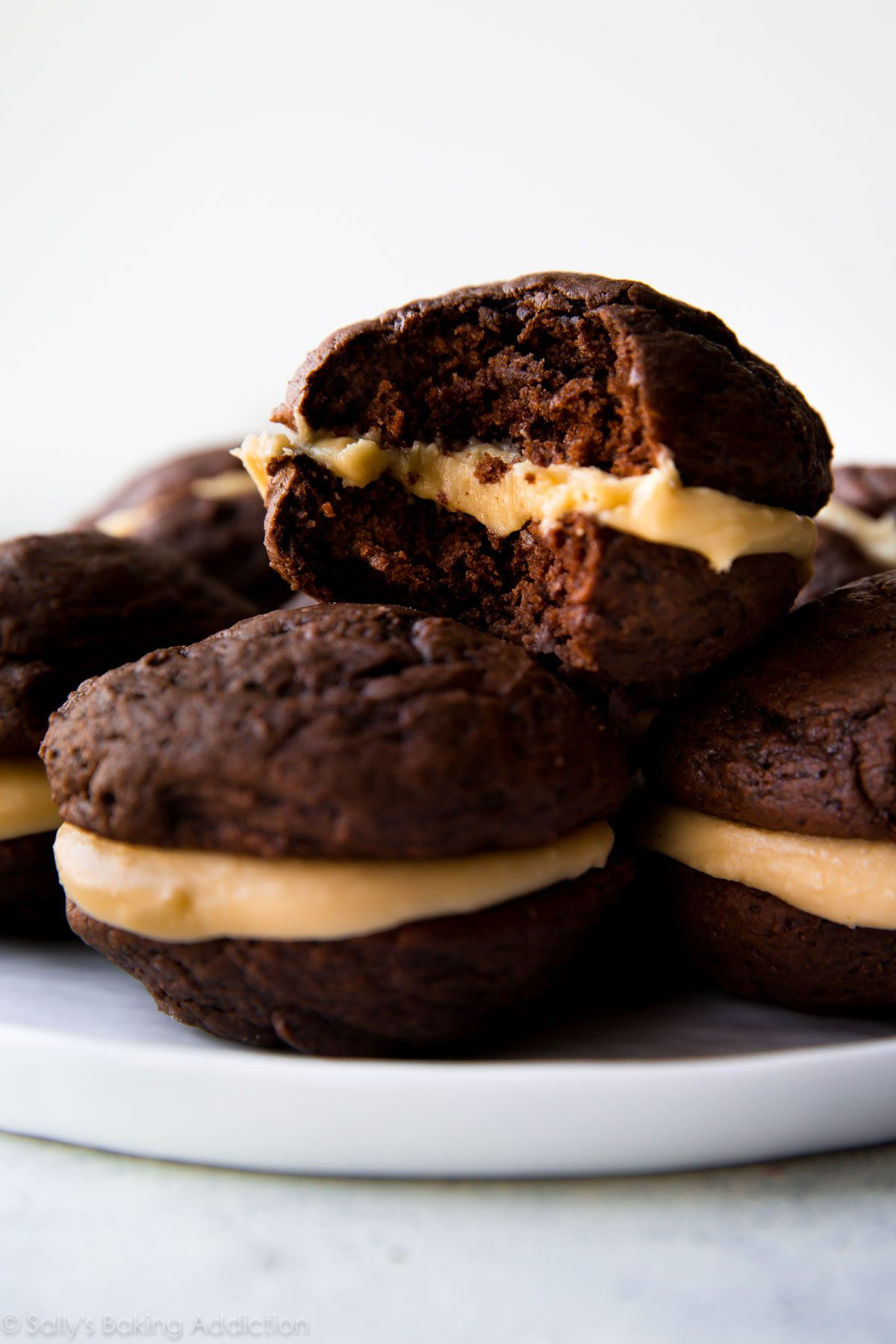 How To Make Whoopie Pies
 Chocolate Whoopie Pies with Salted Caramel Frosting