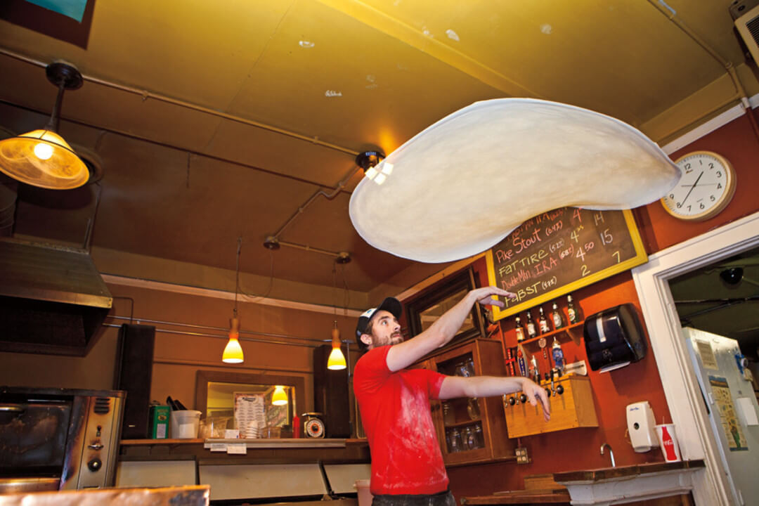 How To Toss Pizza Dough
 Helpful Pizza Dough Spreading and Tossing Videos