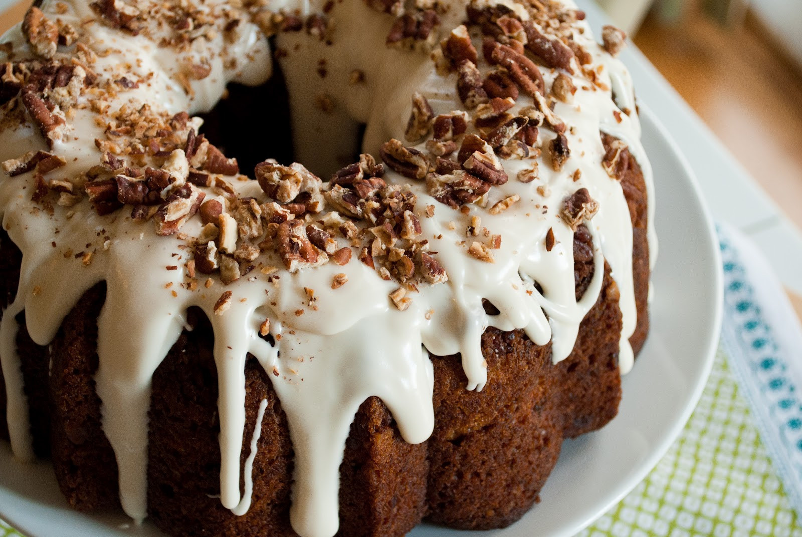 Hummingbird Bundt Cake
 Ryan Bakes Hummingbird Bundt Cake