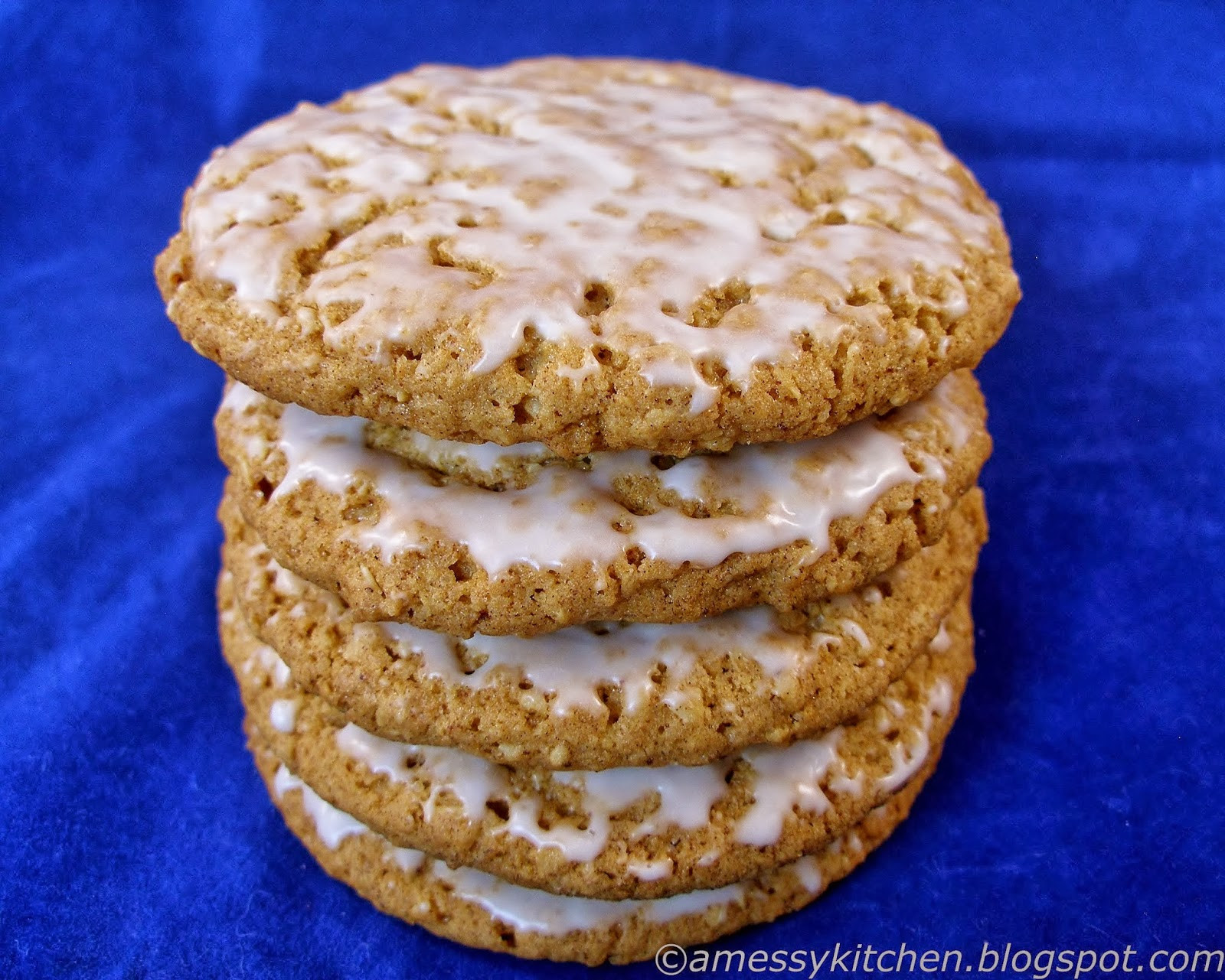 Iced Oatmeal Cookies
 A Messy Kitchen Iced Oatmeal Cookies