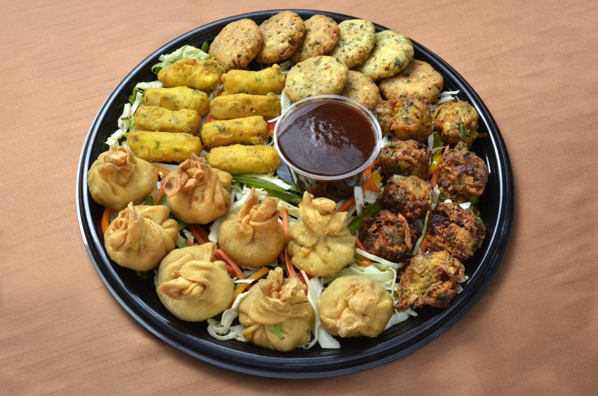 Indian Veg Appetizers
 Ve arian Appetizer Platter