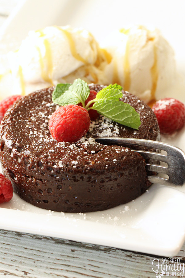 Instant Pot Chocolate Lava Cake
 Instant Pot Chocolate Lava Cake