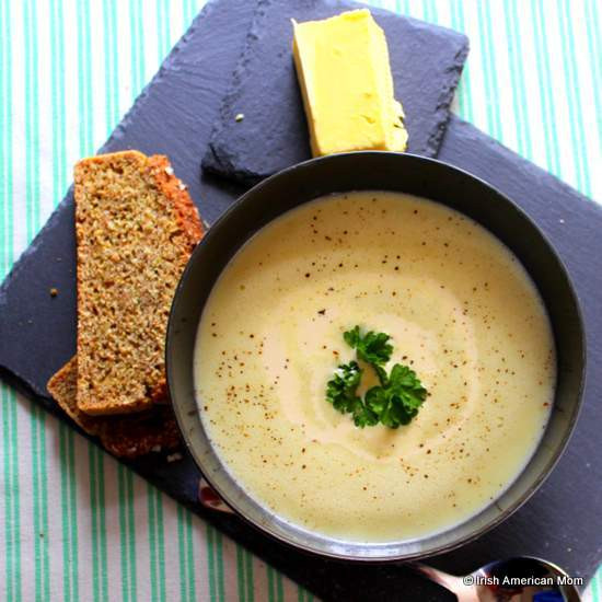 Irish Potato Soup
 Traditional Irish Potato Soup