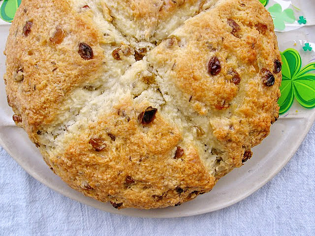 Irish Soda Bread With Raisins
 Irish Soda Bread with Caraway Seeds and Golden Raisins