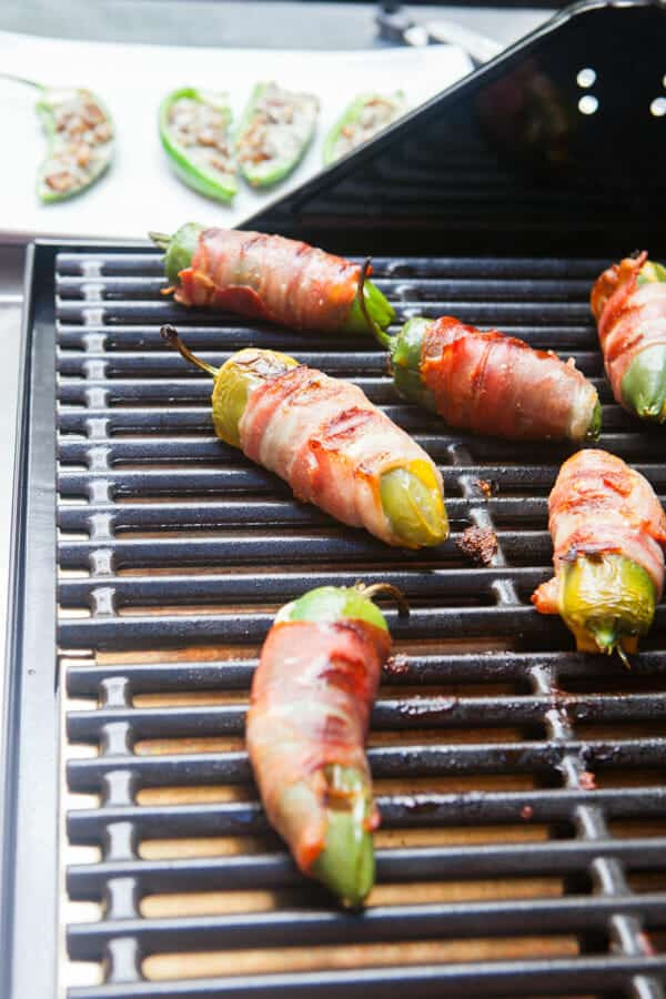 Jalapeno Poppers Grilled
 Three Easy Grilled Jalapeño Poppers Macheesmo