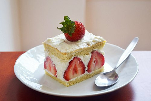Japanese Strawberry Shortcake
 Japanese Style Strawberry Shortcake