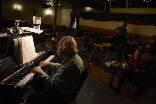 Jesters Dinner Theatre
 Longmont s Jesters Theater opens Encore Restaurant Piano
