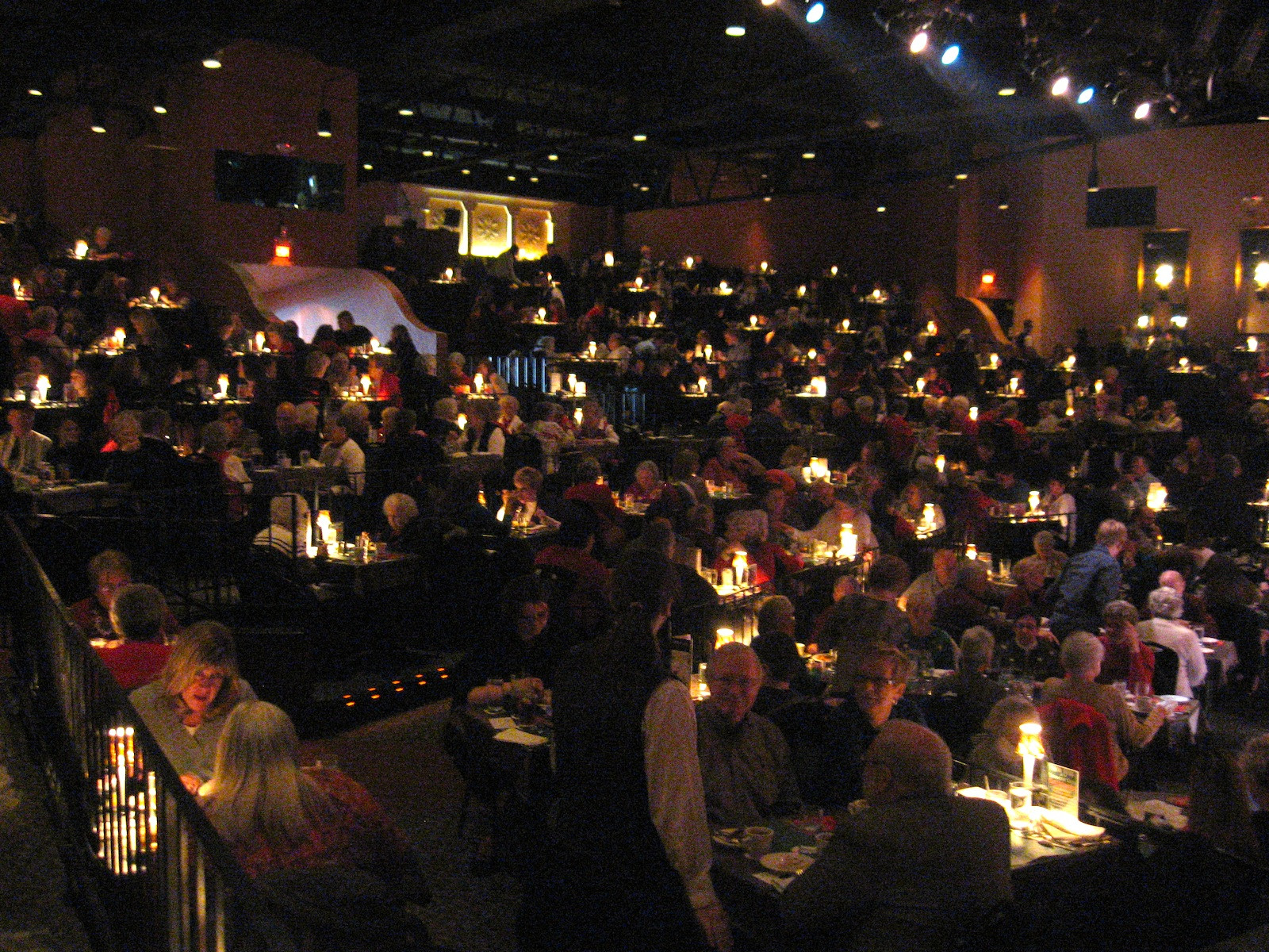 La Comedia Dinner Theatre
 La edia Dinner Theatre