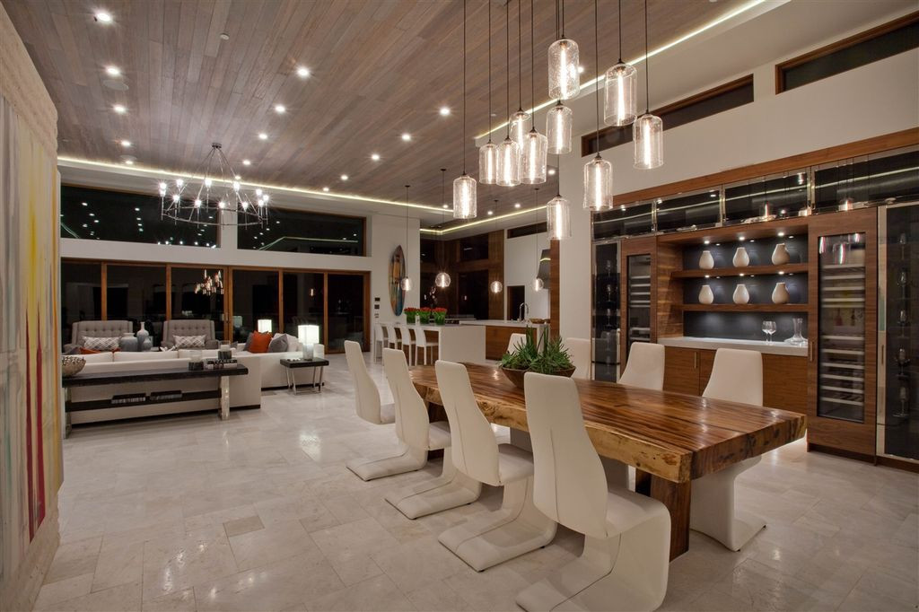 La Jolla Dinner
 Look Inside The Most Expensive Listing in San Diego