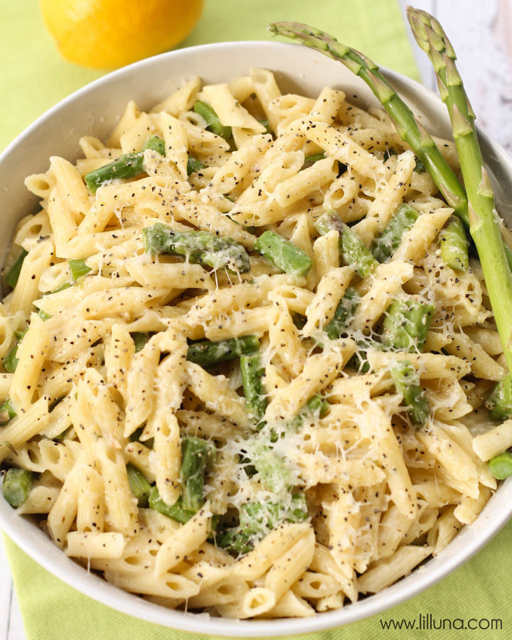 Lemon Asparagus Pasta
 Lemon and Asparagus Pasta