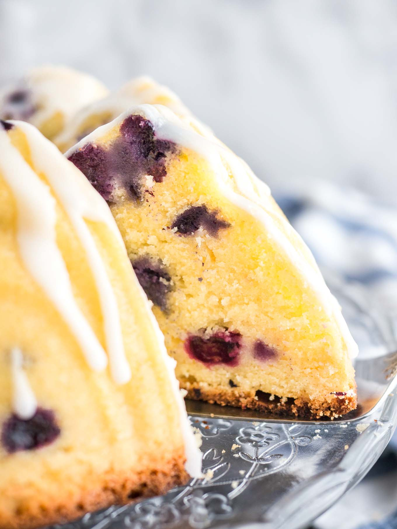 Lemon Blueberry Bundt Cake
 Lemon Blueberry Bundt Cake