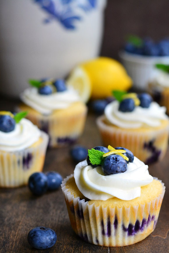 Lemon Blueberry Cupcakes
 Lemon Blueberry Cupcakes Garnish & Glaze