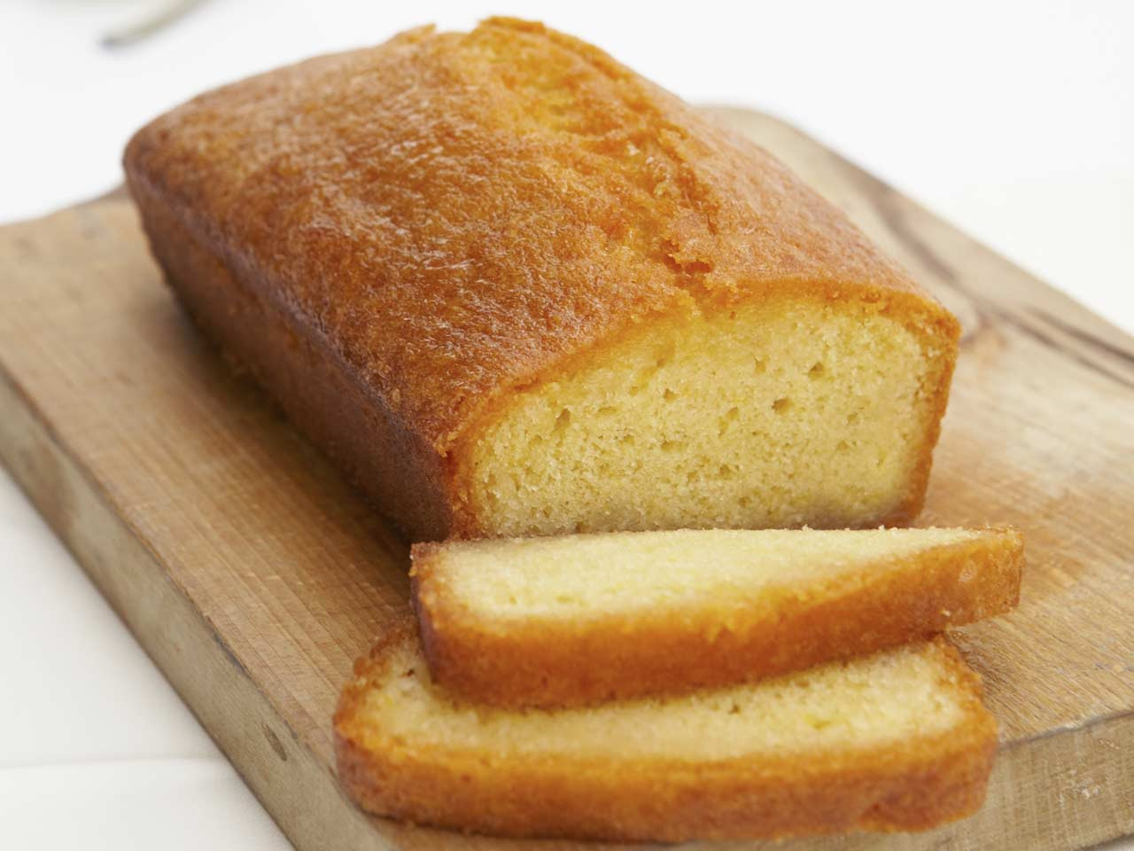 Lemon Drizzle Cake
 Lemon drizzle cake Saga