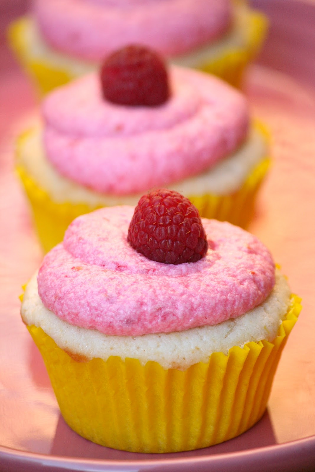 Lemon Raspberry Cupcakes
 CupcakesOMG Lemon Raspberry Cupcakes