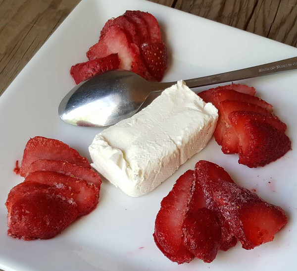Low Carb Strawberry Dessert
 Day 15 Monday’s Low Carb Food Diary