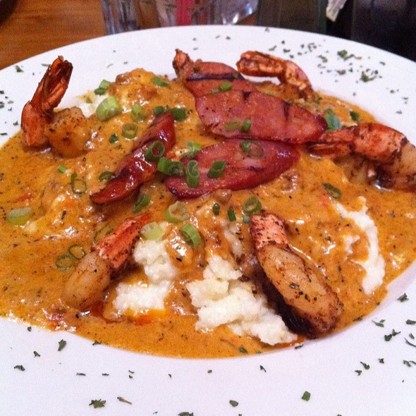 Low Country Shrimp And Grits
 Lowcountry Shrimp And Grits Recipe — Dishmaps